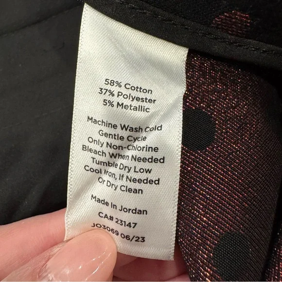 Talbots Kick Crop Pants in Holiday Dot Sz‎ 12 Black & Red Shimmering Polka Dots - Picture 9 of 16